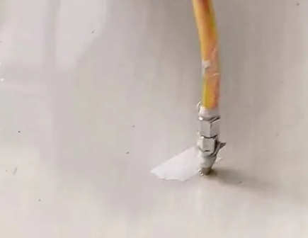 南溪瓷砖空鼓维修公司专业解答在瓷砖铺贴过程中，如果使用的砂料过粗（如全部使用了粗砂），可能会导致以下问题